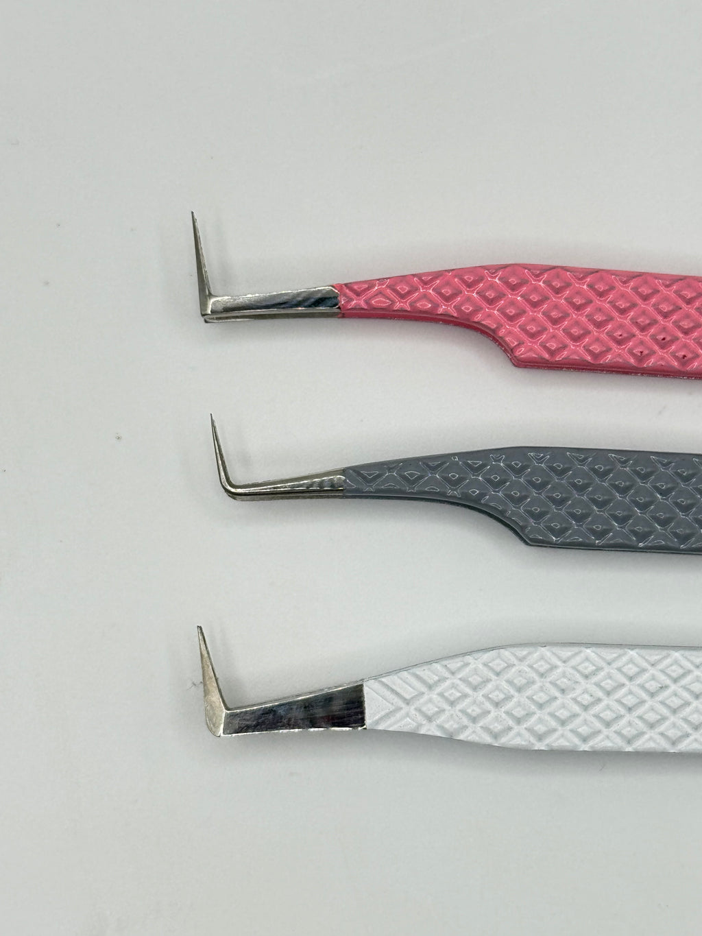 Angel wing tweezers